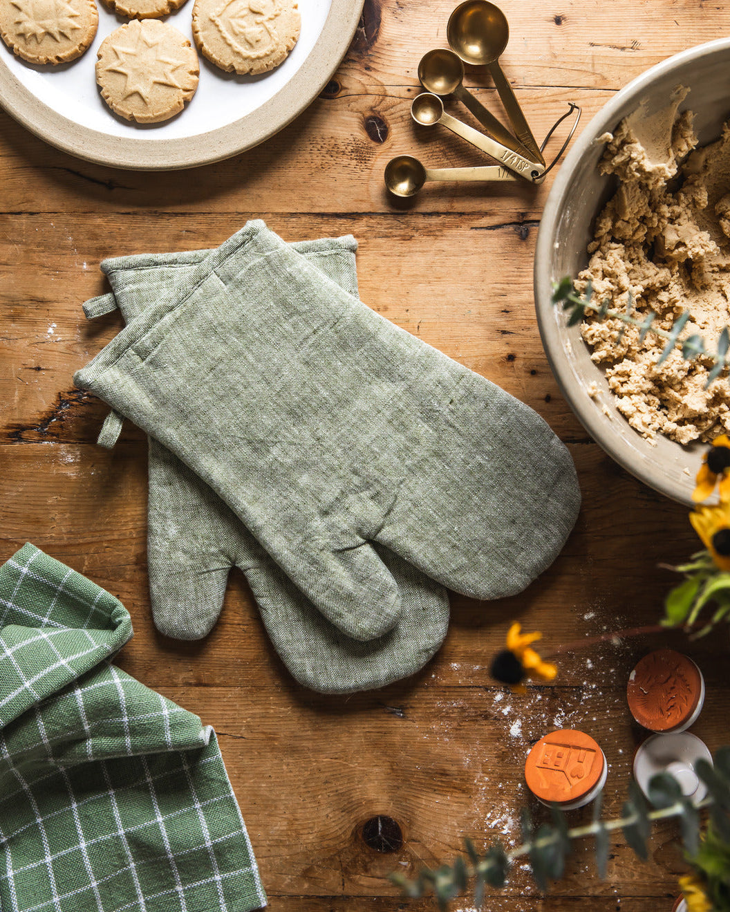 Washed Linen Oven Mitt