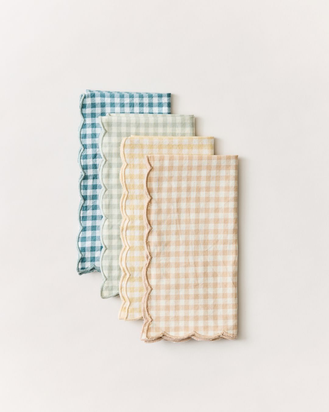 Petite Gingham Scalloped Napkins