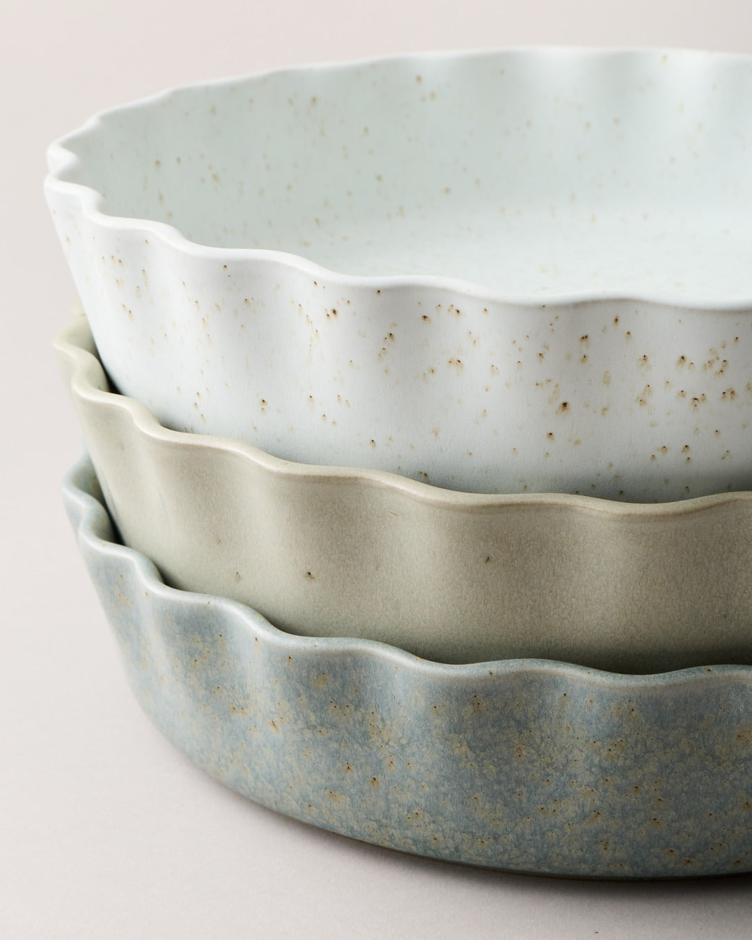 Fieldstone Ruffle Pie Dish