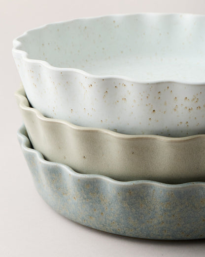 Fieldstone Ruffle Pie Dish