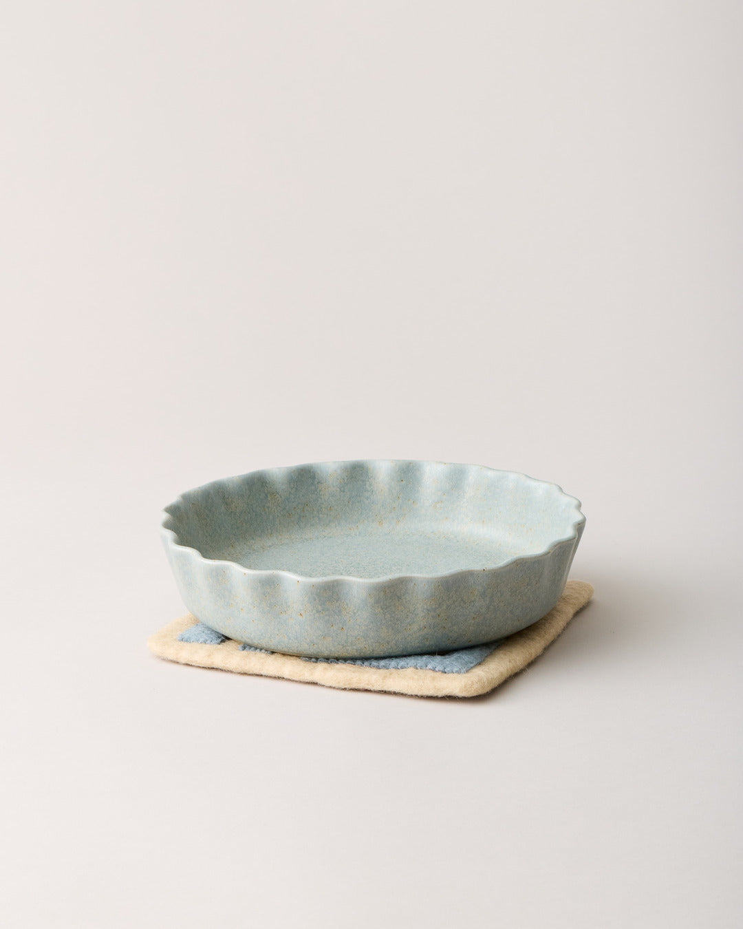 Fieldstone Ruffle Pie Dish