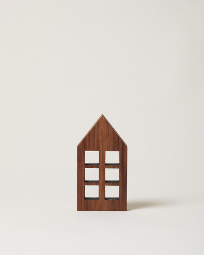wooden holiday house in walnut Brownstone