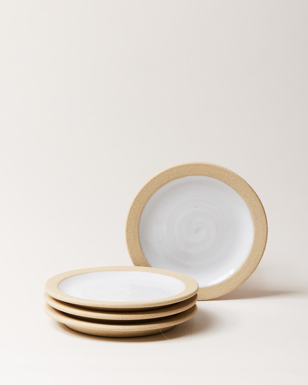 Farmhouse Pottery Petite Slo plate on a white background.